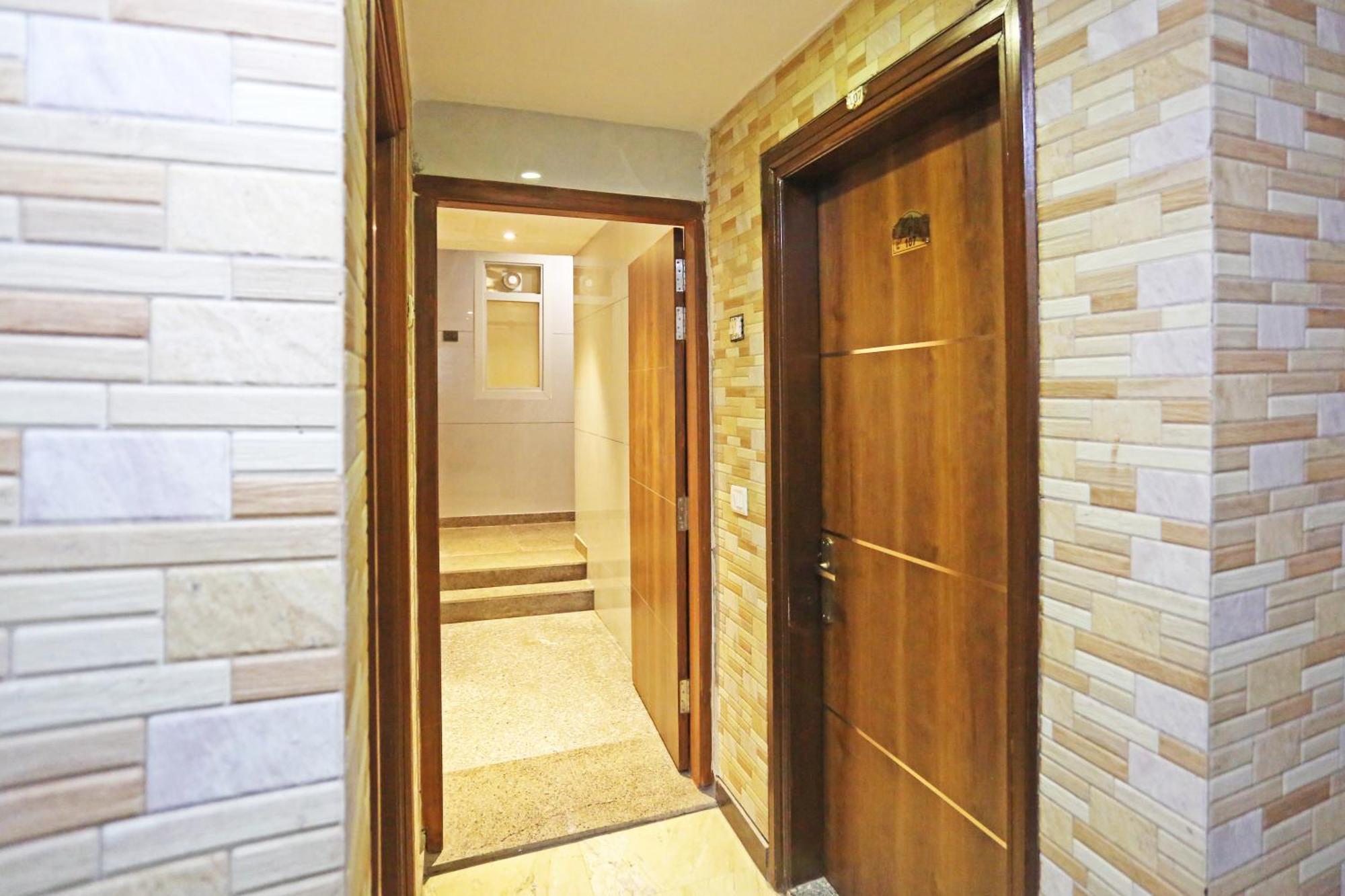 Hotel Preet Palace -5 Mints Walk From Nizamuddin Railway Station New Delhi Luaran gambar