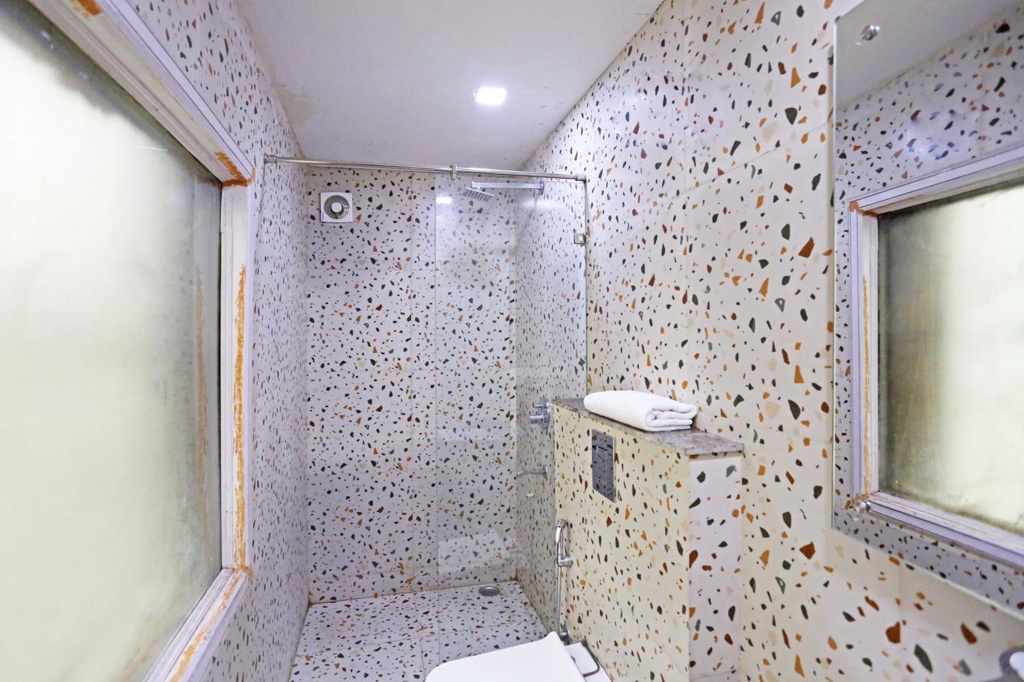 Hotel Preet Palace -5 Mints Walk From Nizamuddin Railway Station New Delhi Luaran gambar