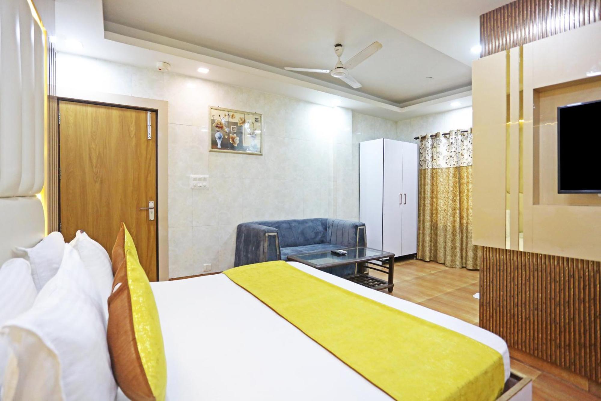 Hotel Preet Palace -5 Mints Walk From Nizamuddin Railway Station New Delhi Luaran gambar