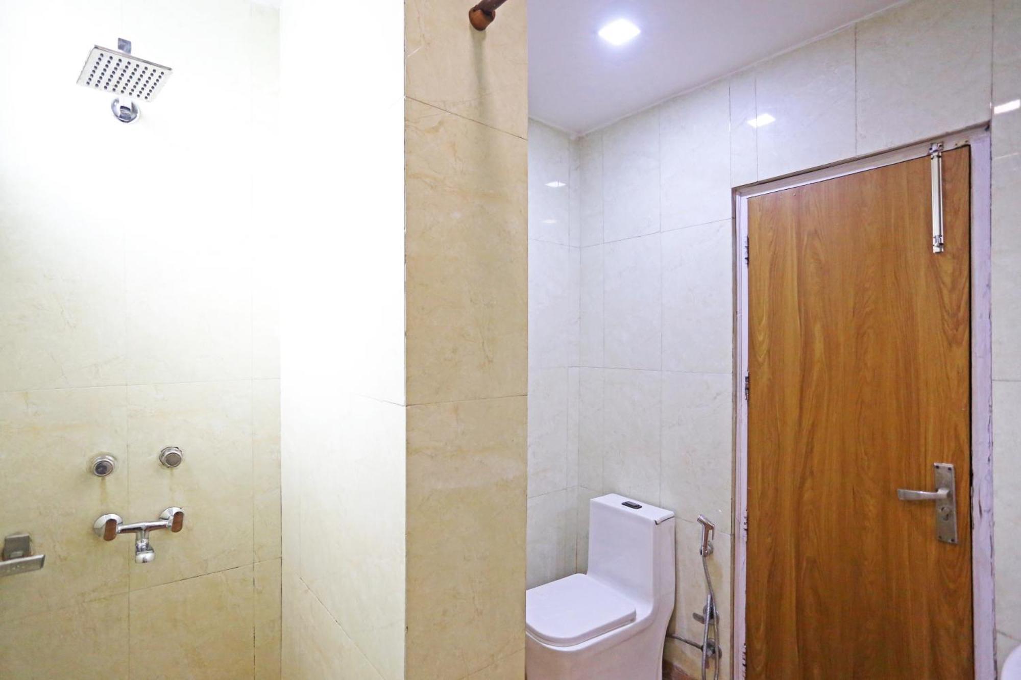 Hotel Preet Palace -5 Mints Walk From Nizamuddin Railway Station New Delhi Luaran gambar